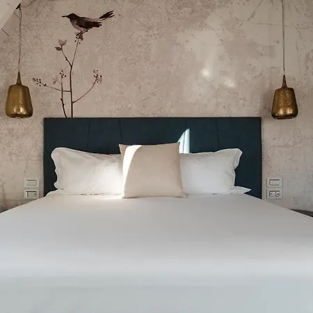 Luxury Rocopom - Front Hotel