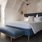 Luxury Rocopom - Front Hotel