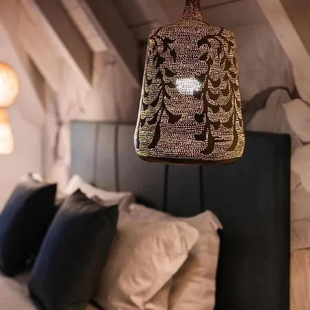 Luxury Rocopom - Front