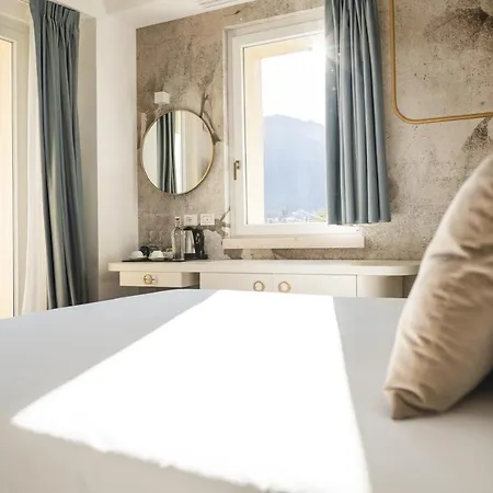 Luxury Rocopom - Front Hotell