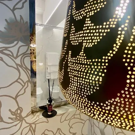 Luxury Rocopom - Front Hotell *
